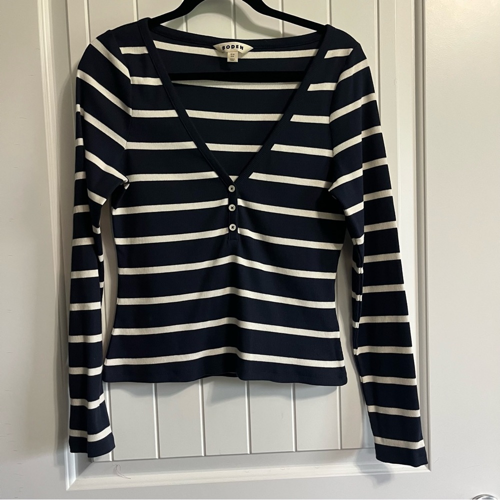 Boden Henley Striped Top Sz 8 Recent Tag Label Preppy Casual Coastal Beachy Navy